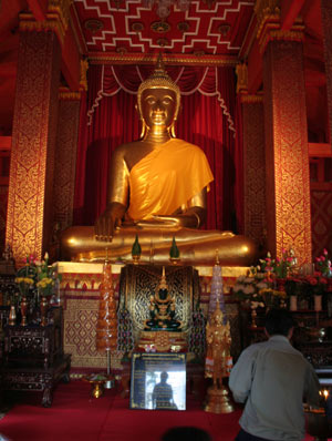 Statue